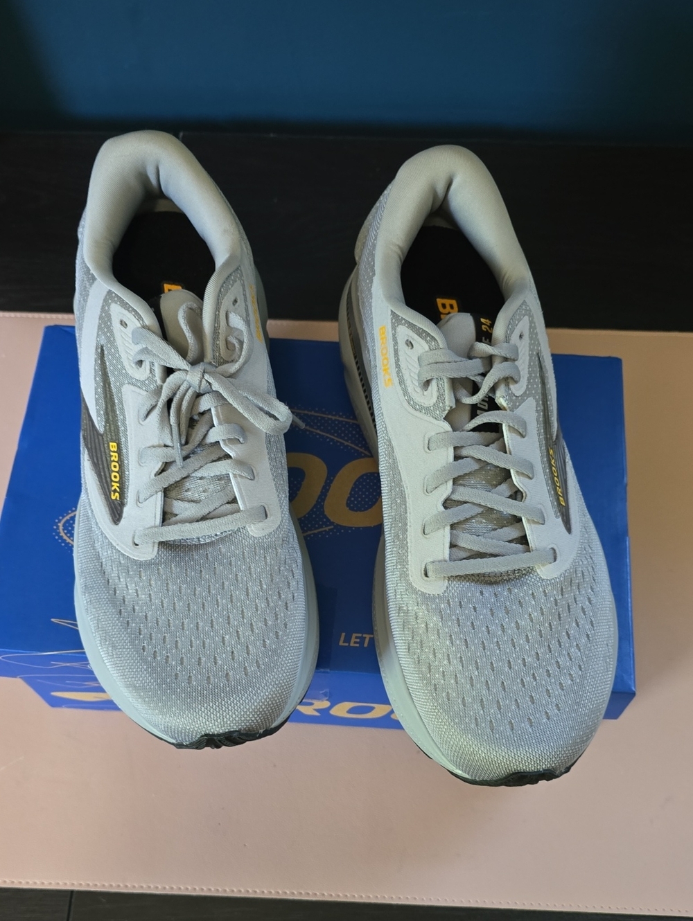 Brooks Adrenaline GTS 24 - Picture 2 of 5